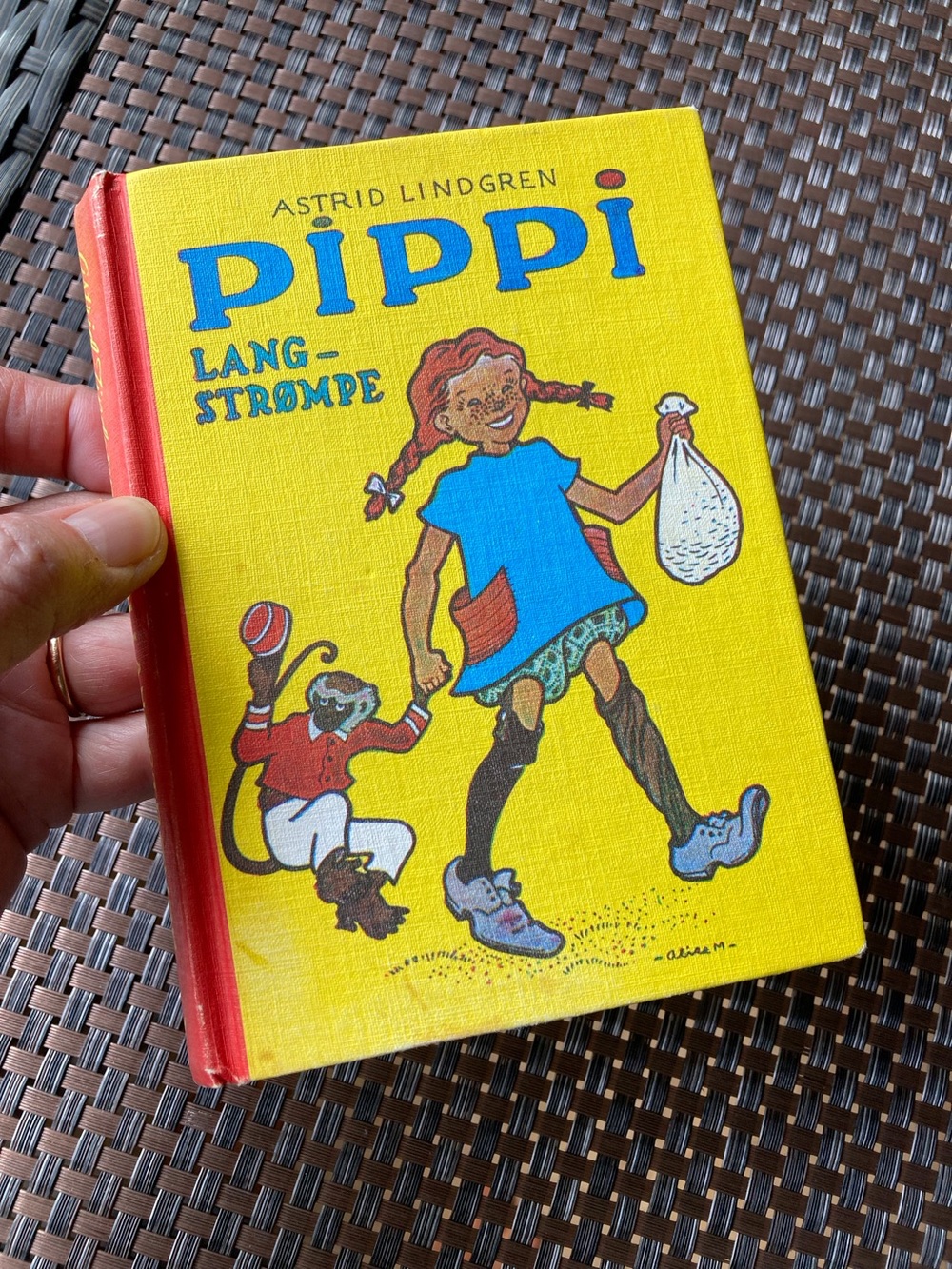 Vintage 1982 French Language Learner Edition Pippi Langstrompe Longstocking Book